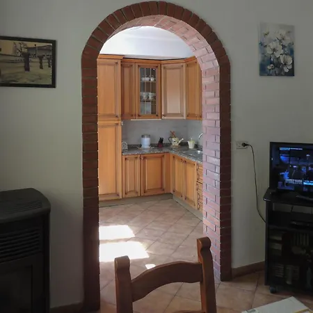 Il Camuciolo וילה מגדל אגם פוצ'יני
